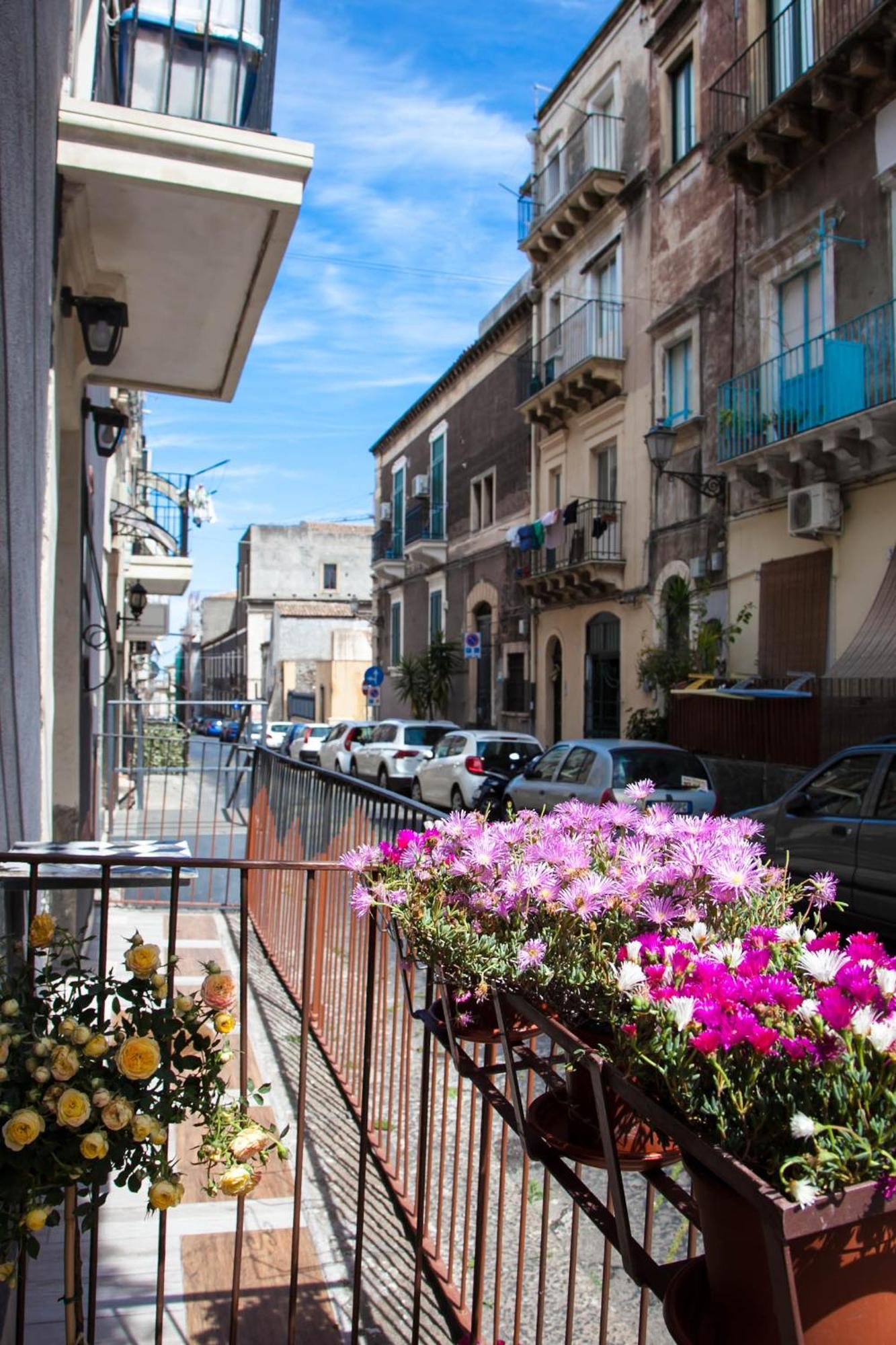La Casetta In Centro By Sicily In Home Katanya Dış mekan fotoğraf